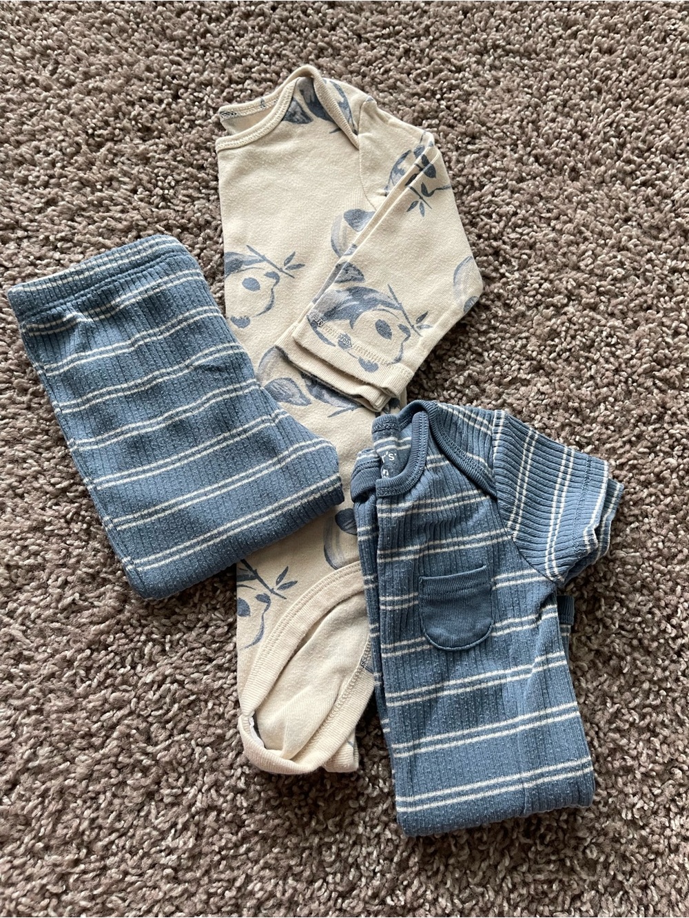 💥Mix &Match -5 for $25💥 Carter's Blue & Cream Striped Ribbed Baby Bodysuit